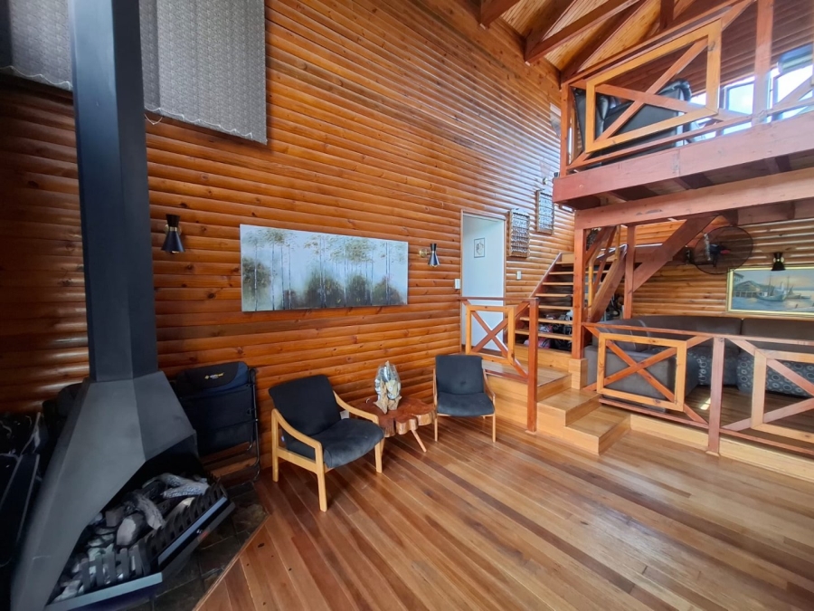 5 Bedroom Property for Sale in Waterkloof East North West